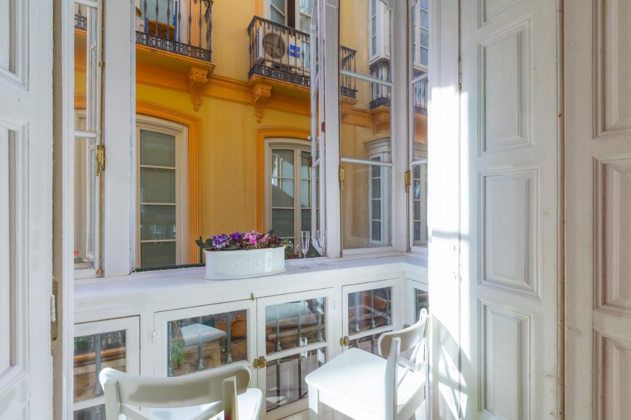 Puerta De Larios: Central Three-Bedroom Apartment With Balconies And Patio Малага Экстерьер фото