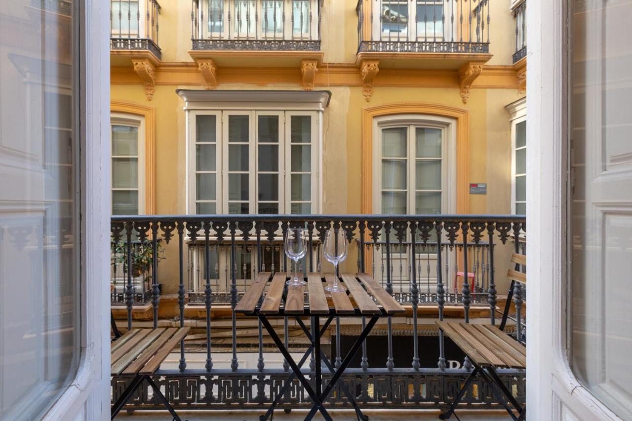 Puerta De Larios: Central Three-Bedroom Apartment With Balconies And Patio Малага Экстерьер фото